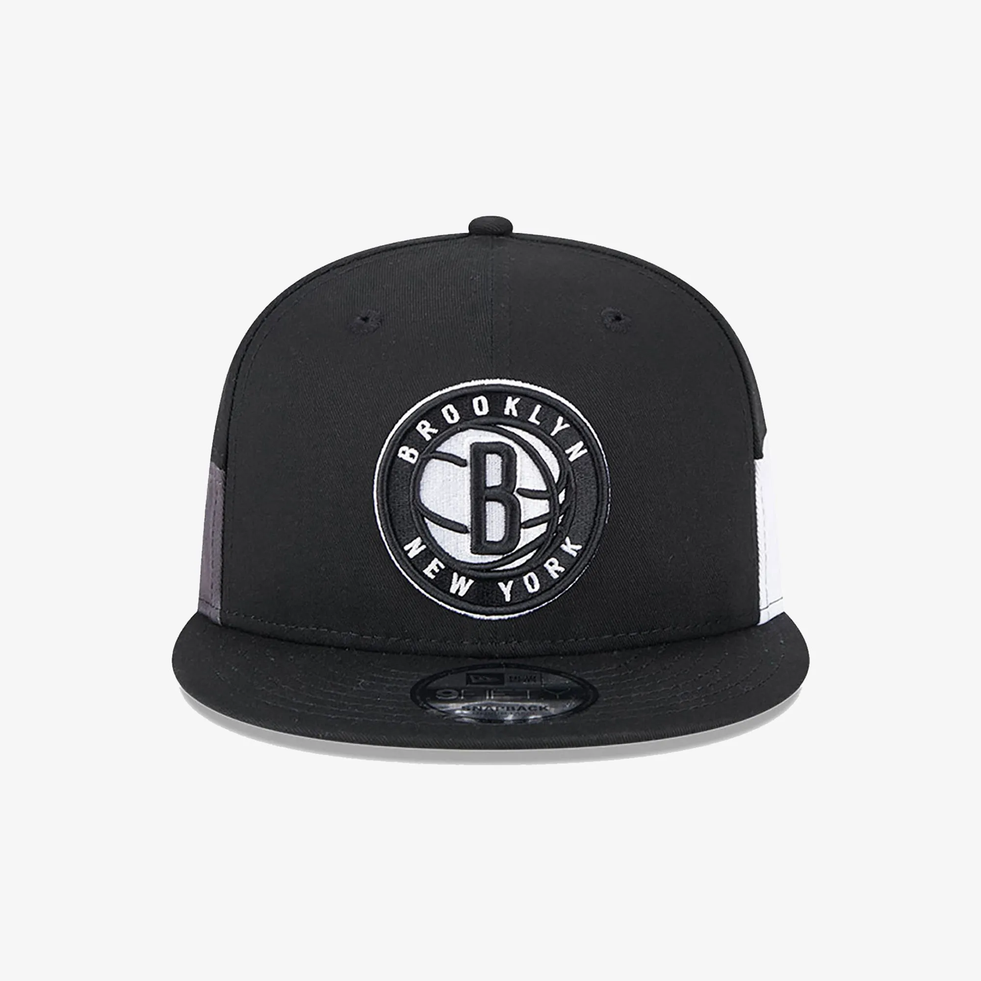 Brooklyn Nets Black Metallic Arch 9 Fifty Snapback Cap in Black