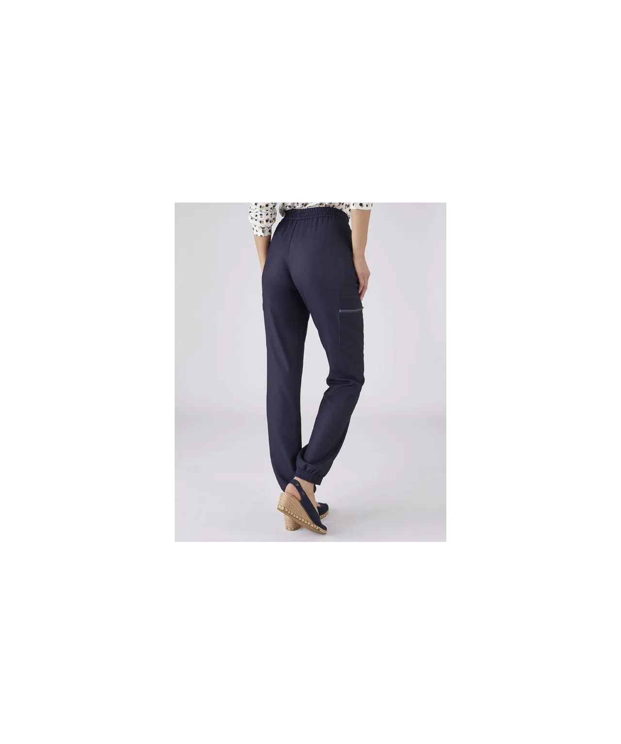 Crepe Trousers with Stretch Comfort