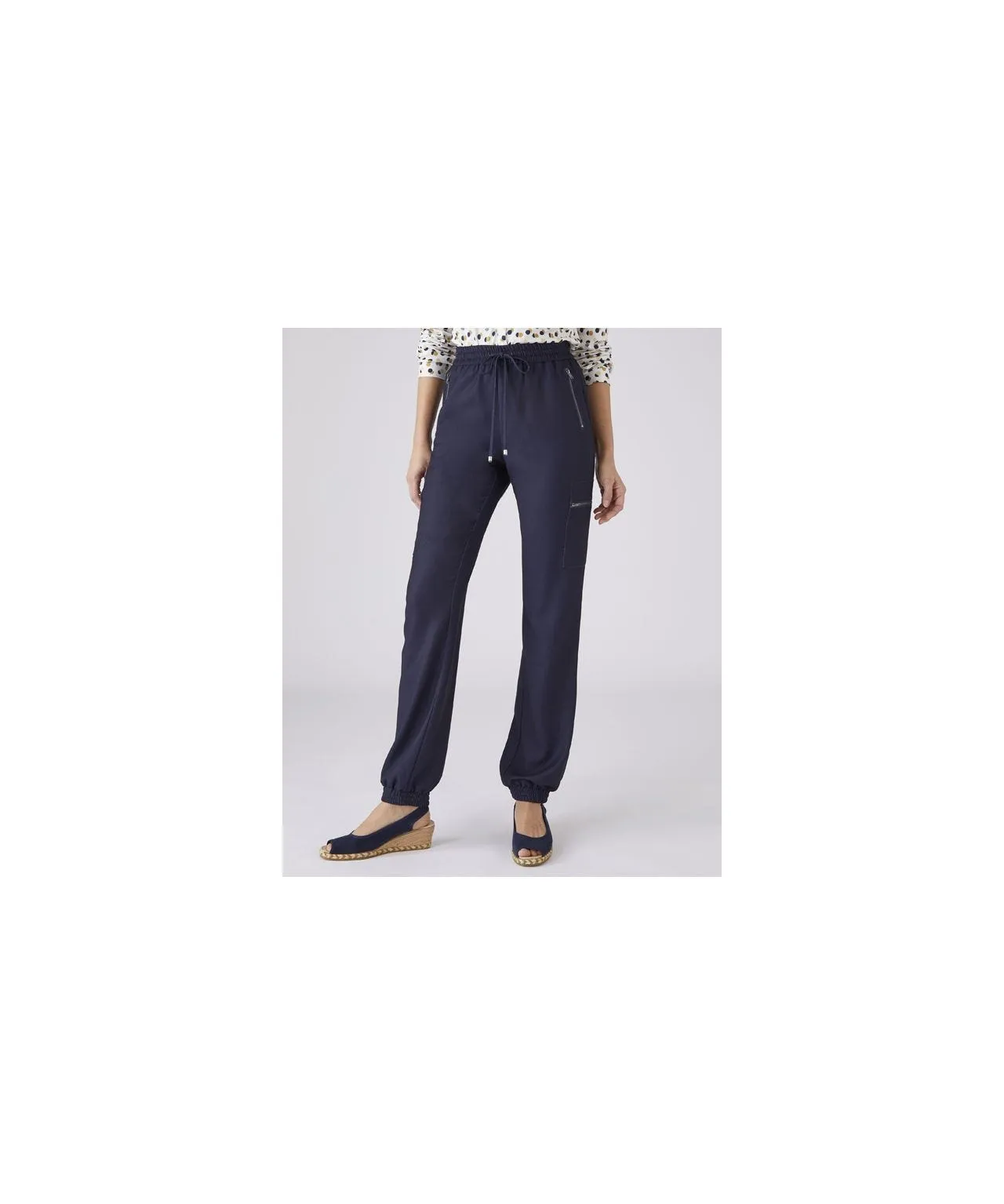 Crepe Trousers with Stretch Comfort