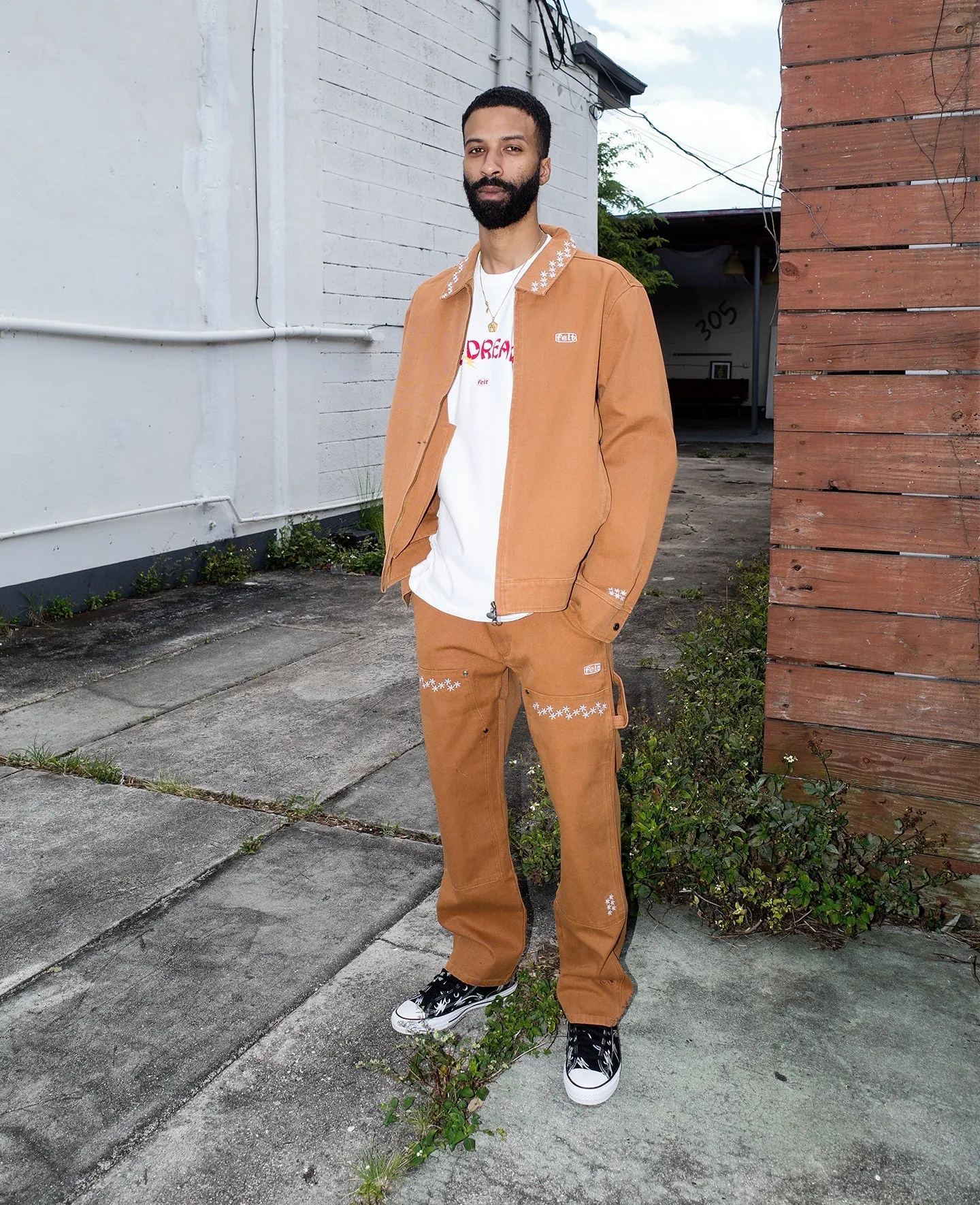 Hitchhiker Carpenter Jacket can be rewritten as Men's Vintage Denim Workwear Coat.