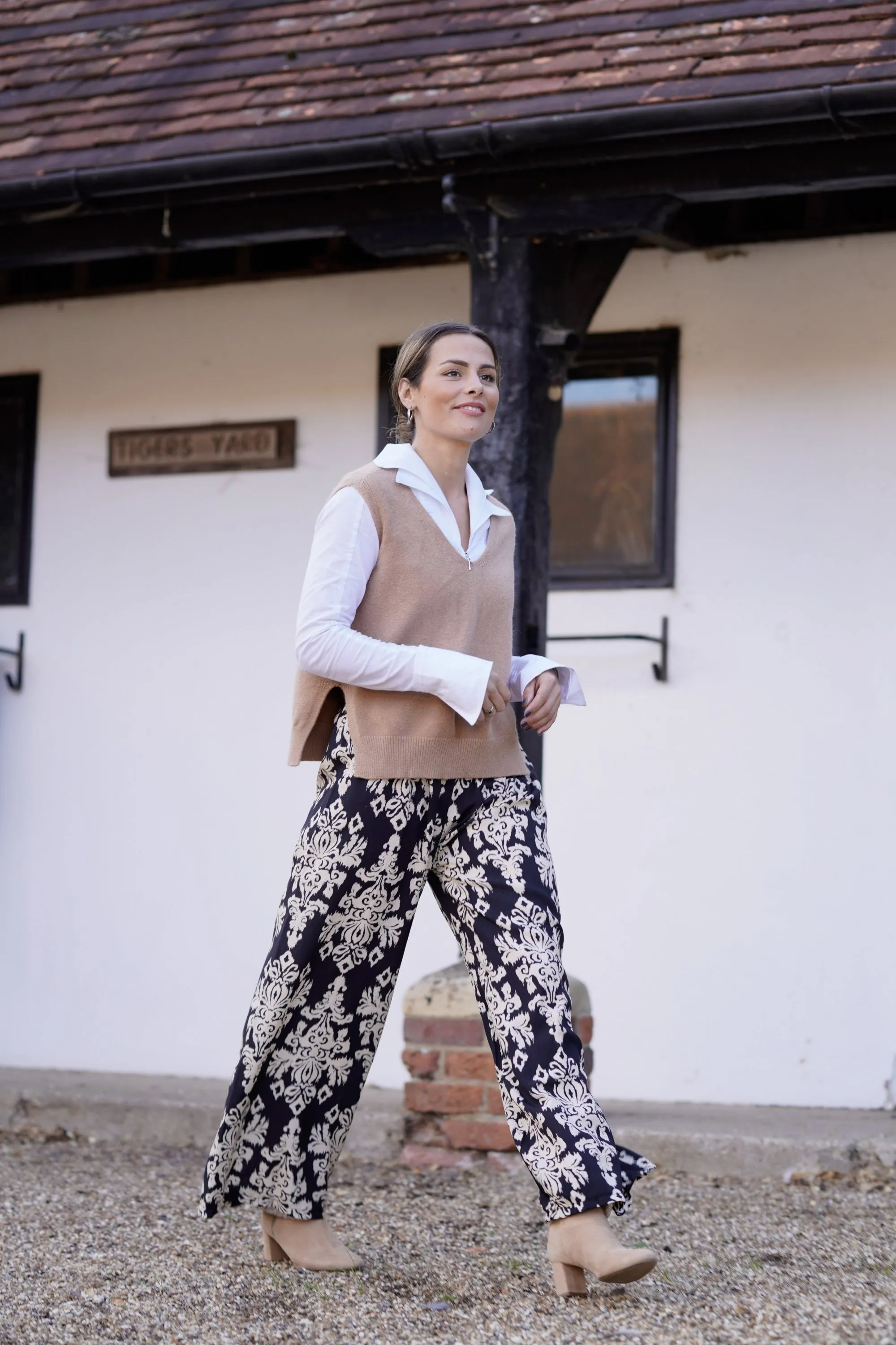 Jen Damask Pattern Pants