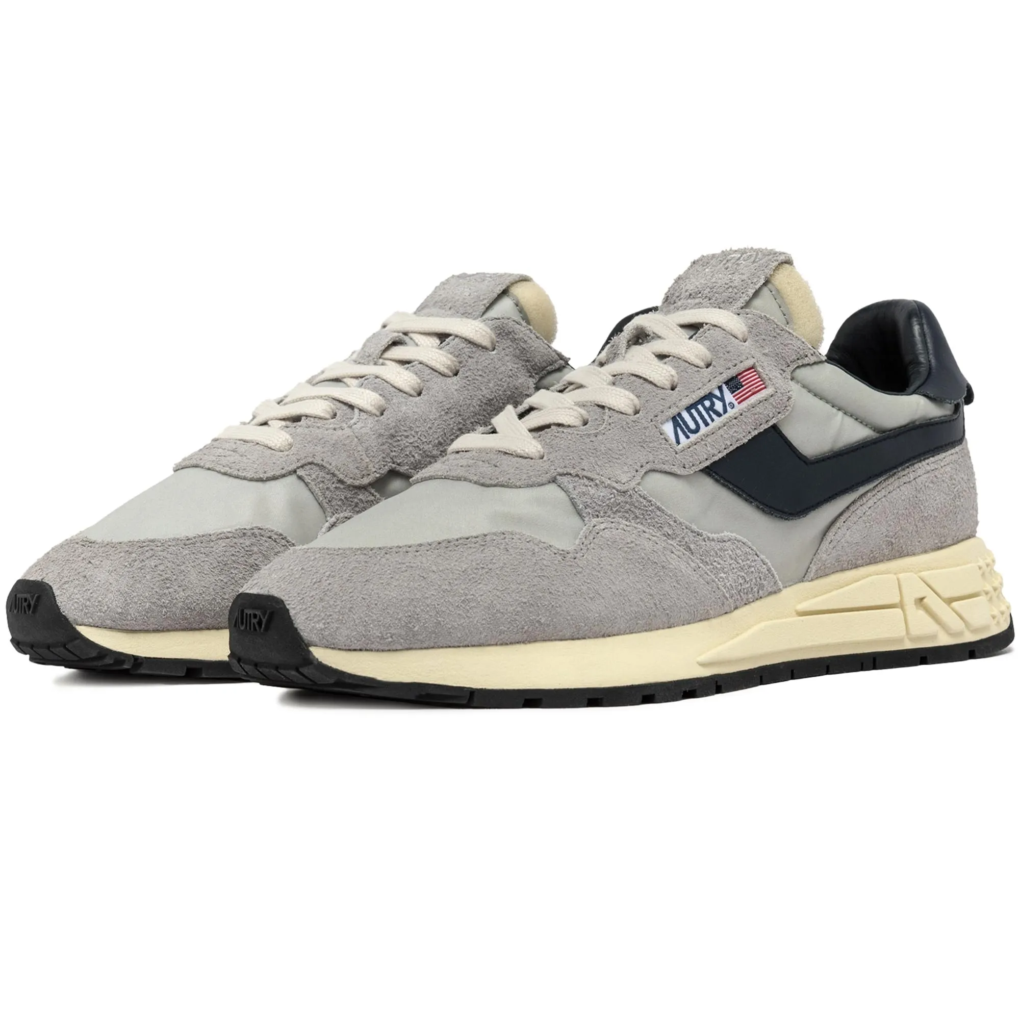 Low Top Sneaker in Loft Grey