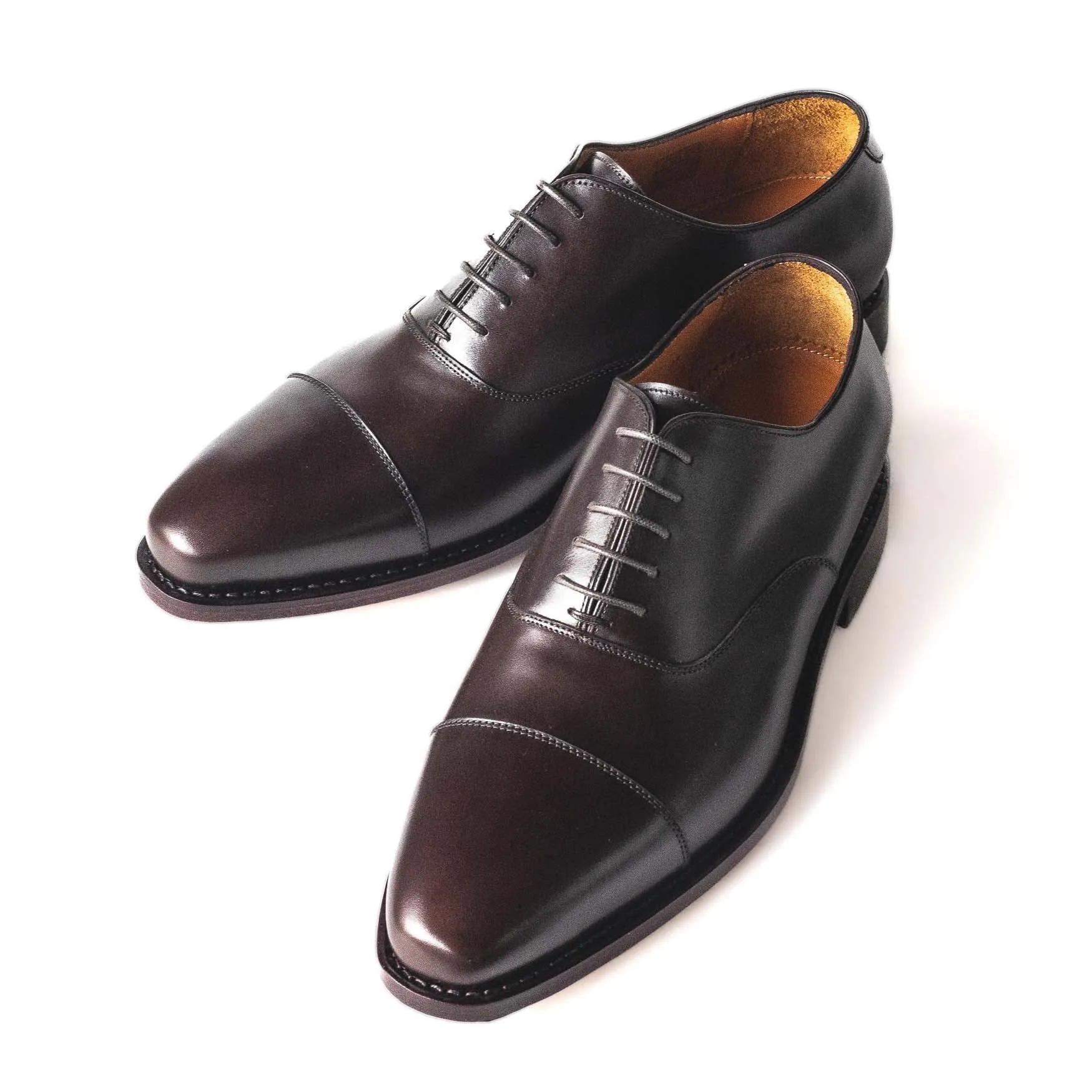 Men's Oxford Cap Toe with Dainite Sole in Vegano Crust Marrone