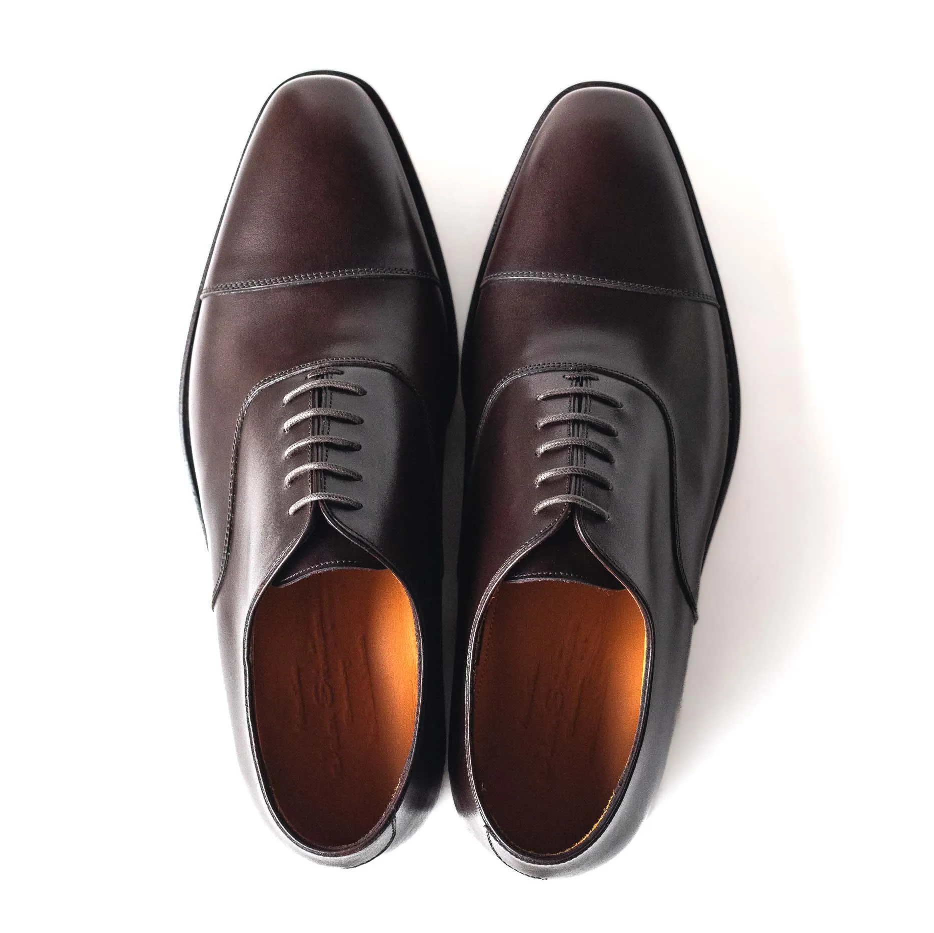 Men's Oxford Cap Toe with Dainite Sole in Vegano Crust Marrone