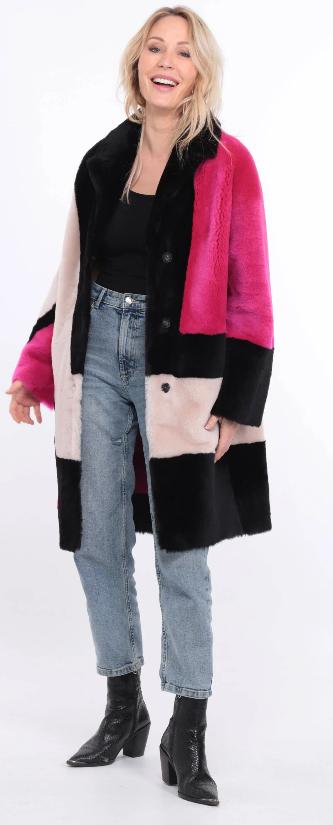 Multicolor sheepskin coat for women with grena accents.