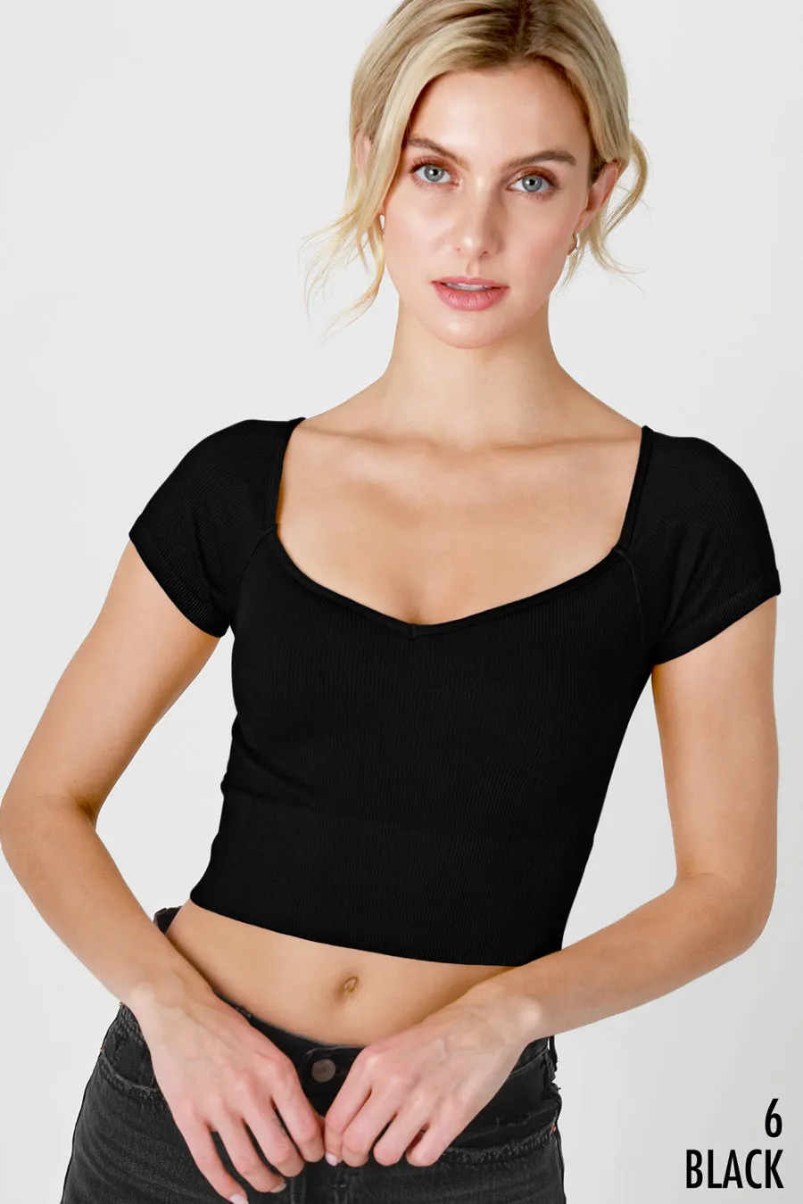 Ribbed cap sleeve crop top.