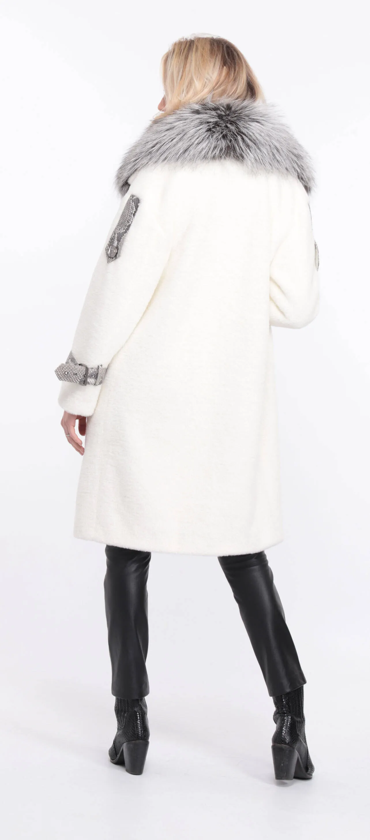 Warm Alcantara coat with stylish amber fox collar for women