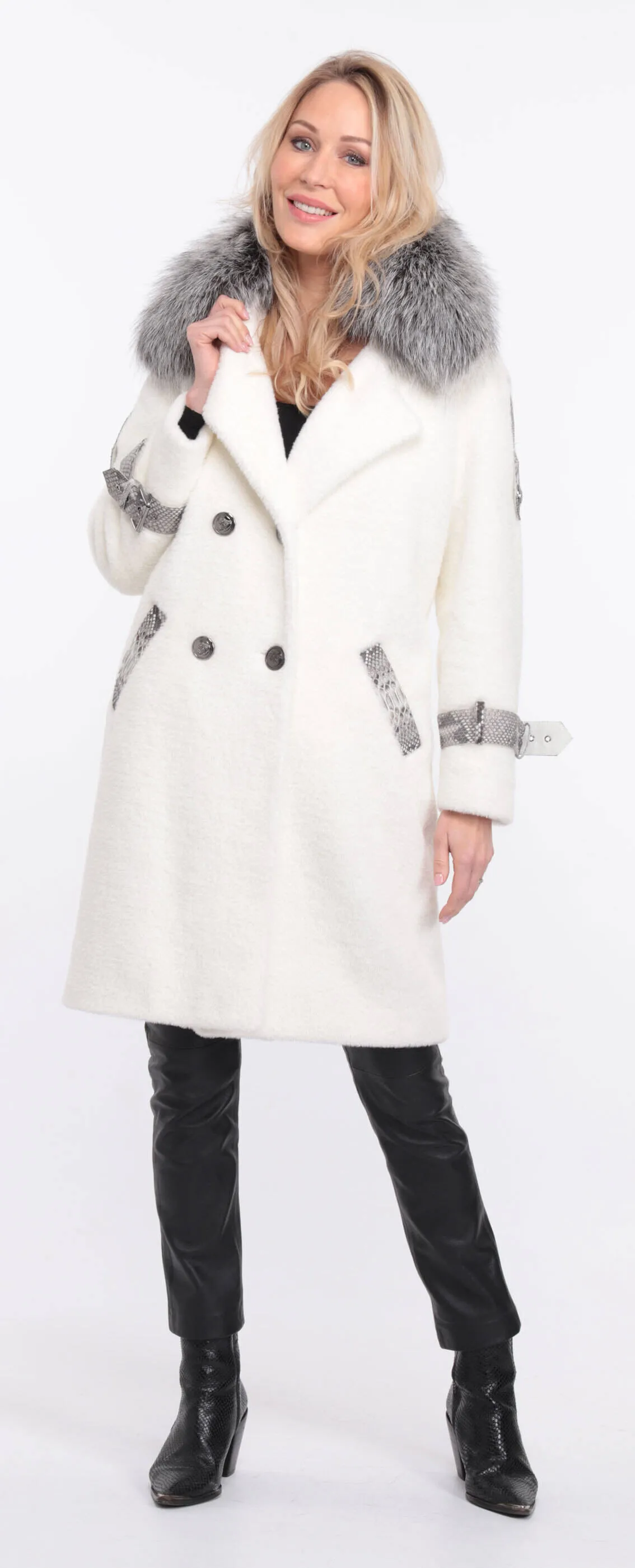 Warm Alcantara coat with stylish amber fox collar for women