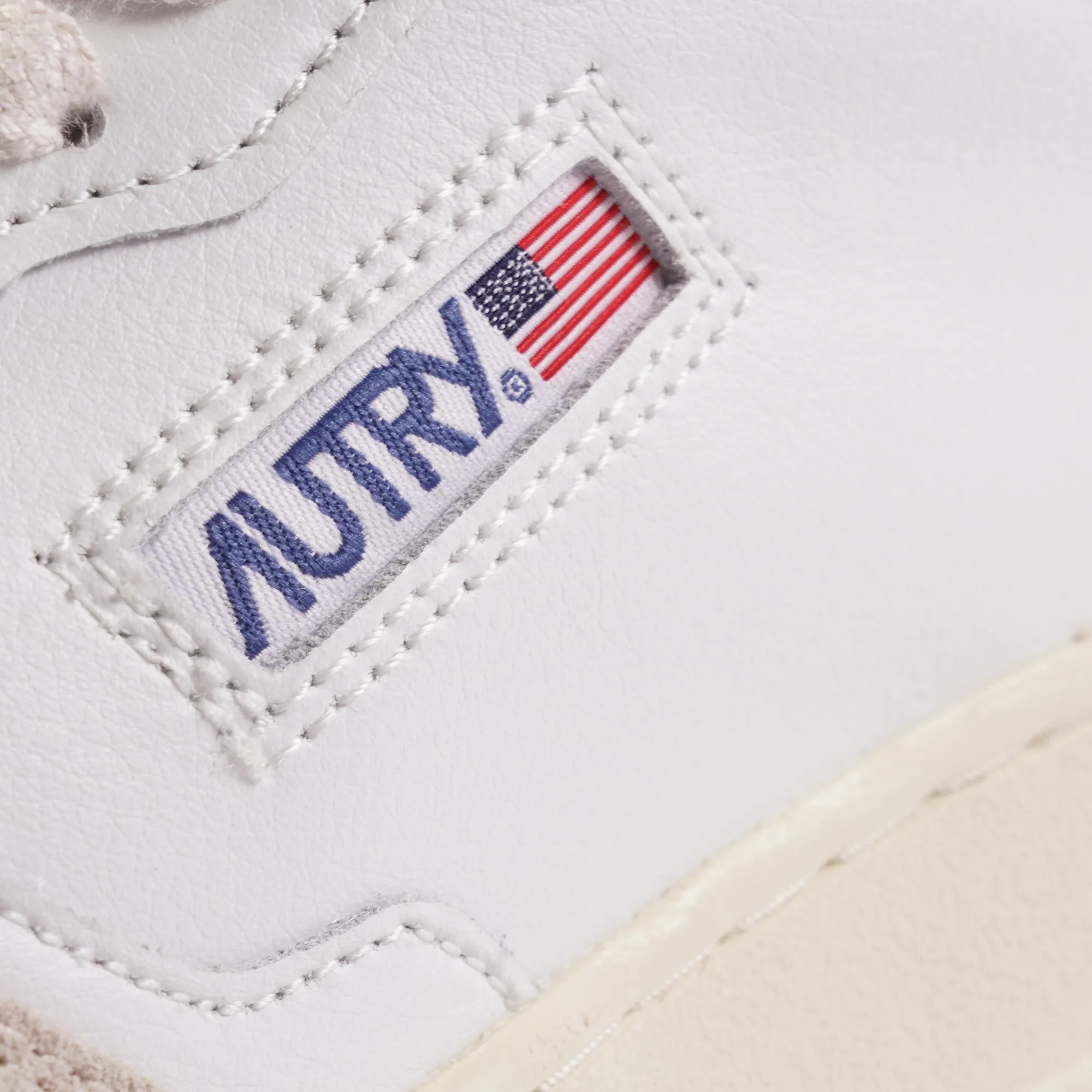 White & Mount Low Sneakers from Autry Medalist