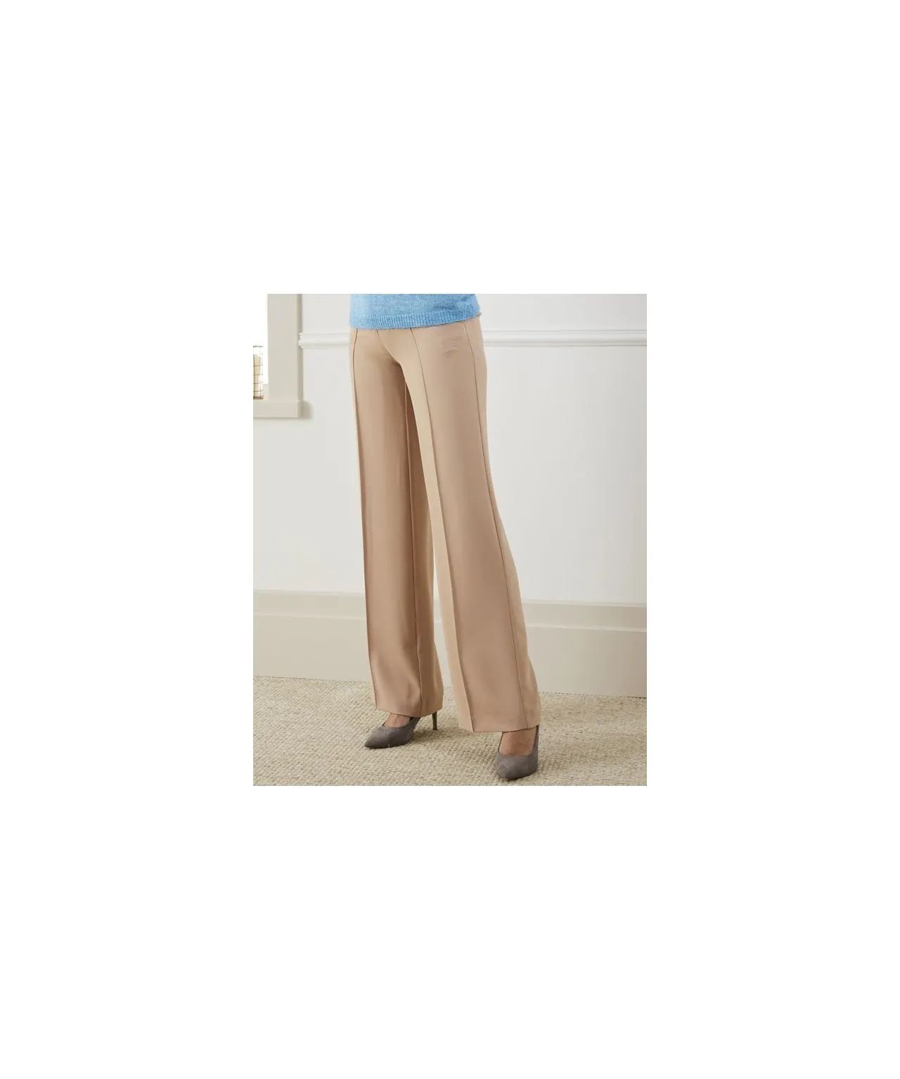 Wide-leg Pleated Pants